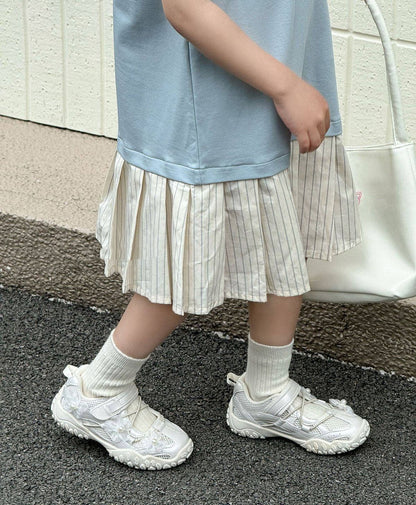 [16~18]メッシュ フラワーストラップスニーカー