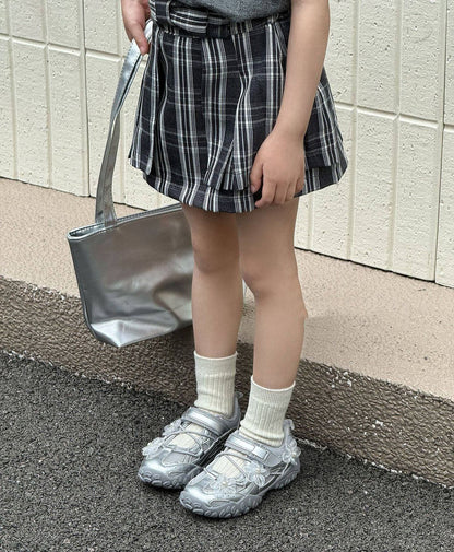 [16~18]メッシュ フラワーストラップスニーカー