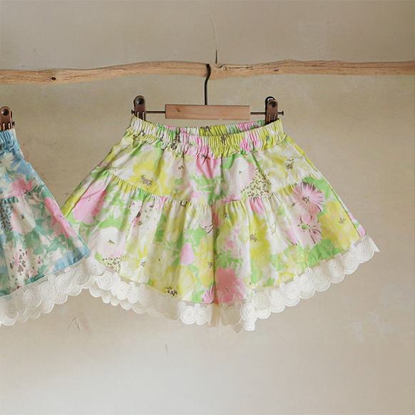 [90~140]レースヘム フローラルショートパンツ グリーン